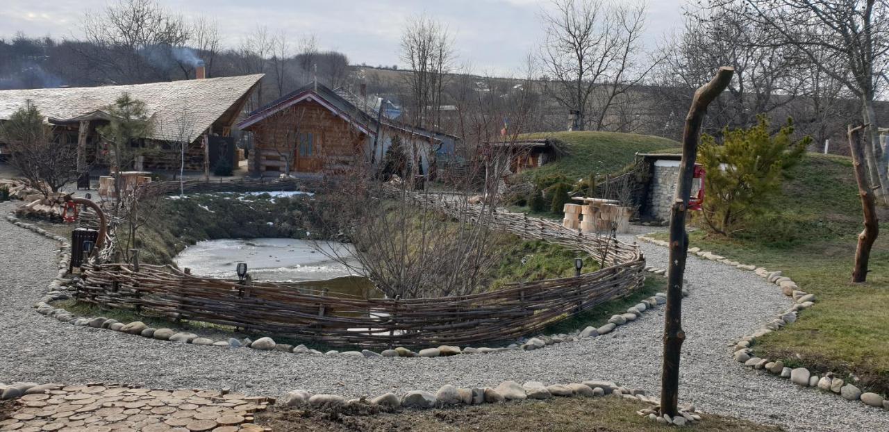 Valea Celor Doisprezece Resort *