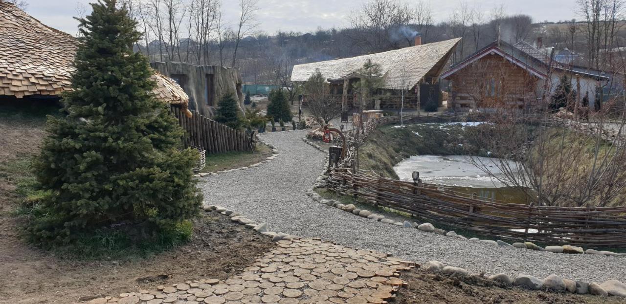 Valea Celor Doisprezece Piriu Dobreni